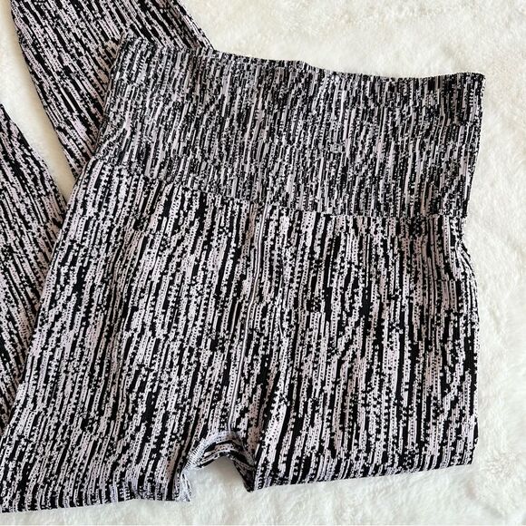 ATHLETA Flurry Elemental Tight Size Small - Picture 2 of 11